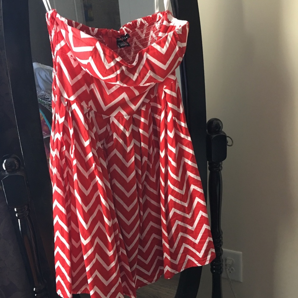 Striped strapless dress